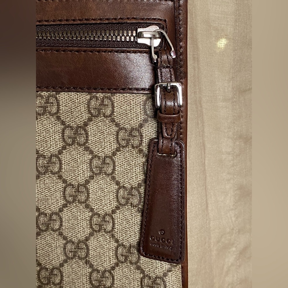 Rare Gucci sling unisex - Picture 3 of 17